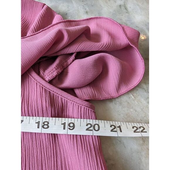 Juicy Couture Blouse Women's Medium Short Sleeve Ruffle Peephole button Back - Picture 9 of 9